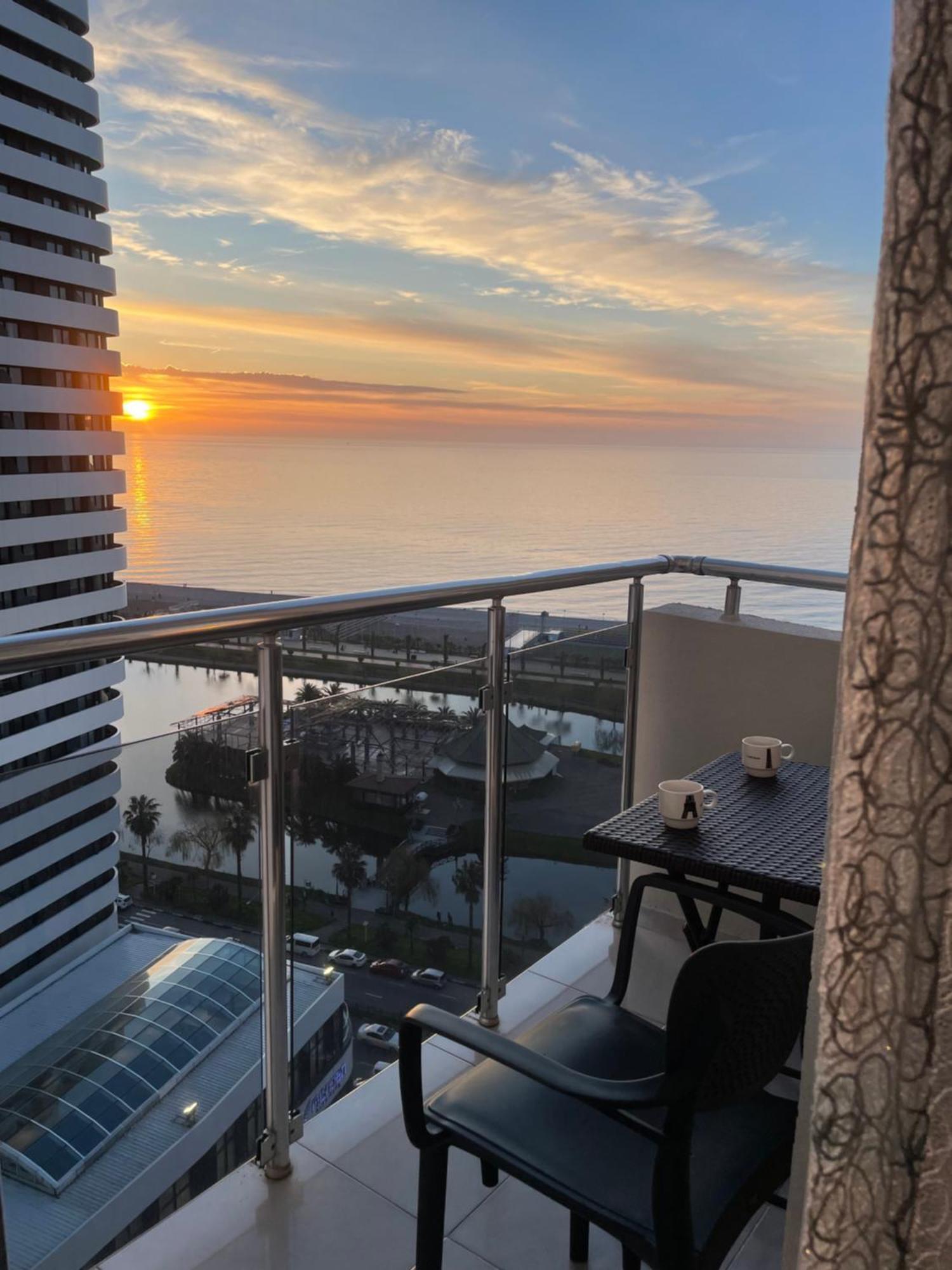 Roini Apartment Batumi Kültér fotó