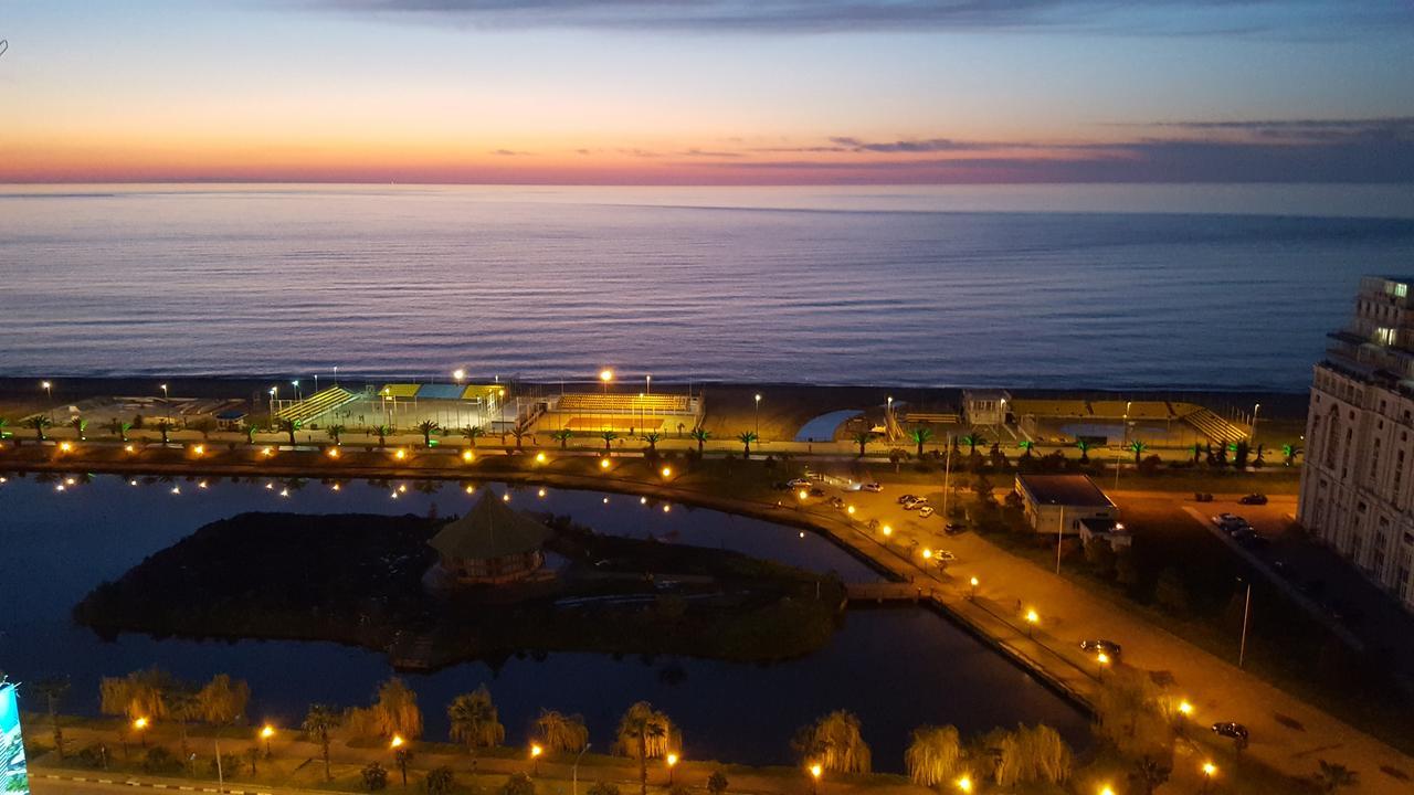 Roini Apartment Batumi Kültér fotó