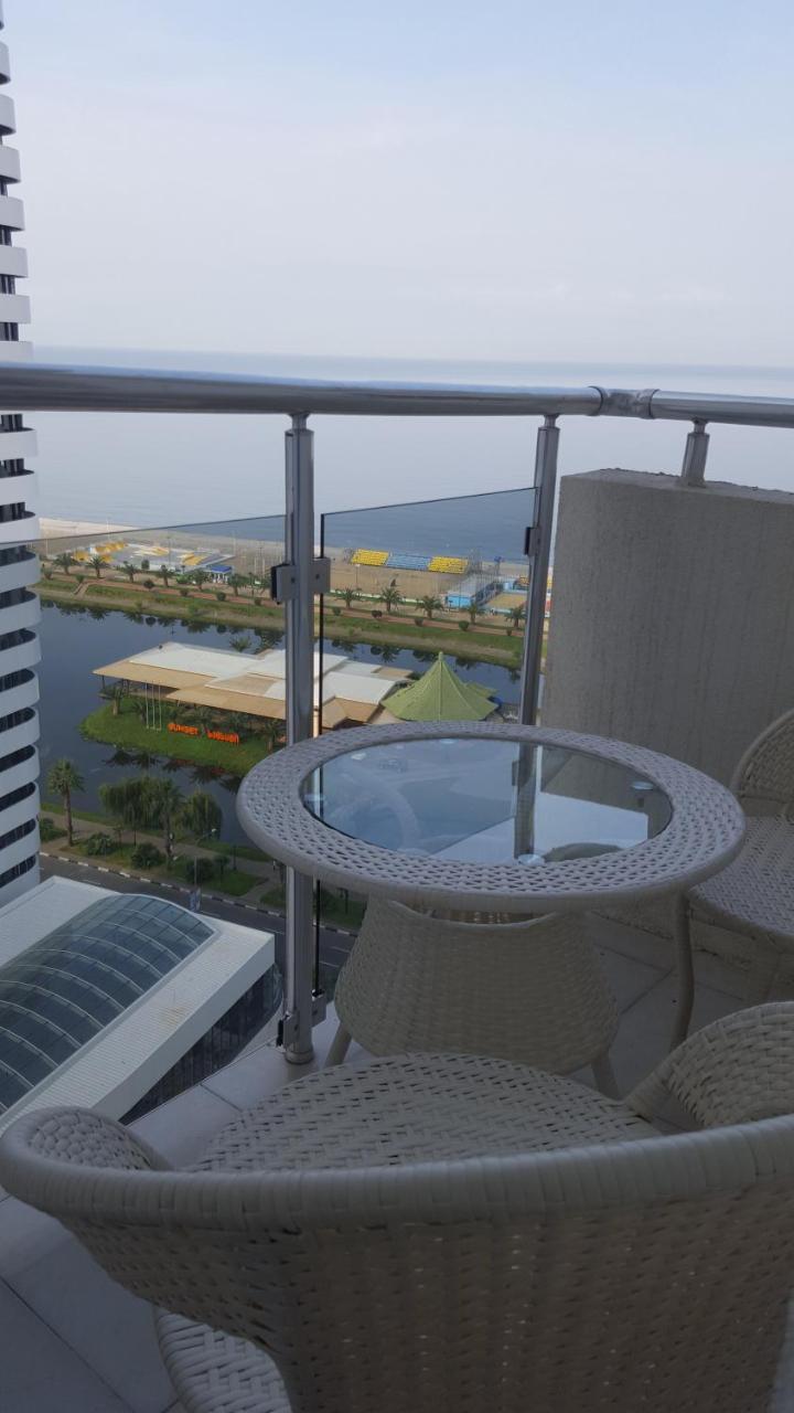 Roini Apartment Batumi Kültér fotó